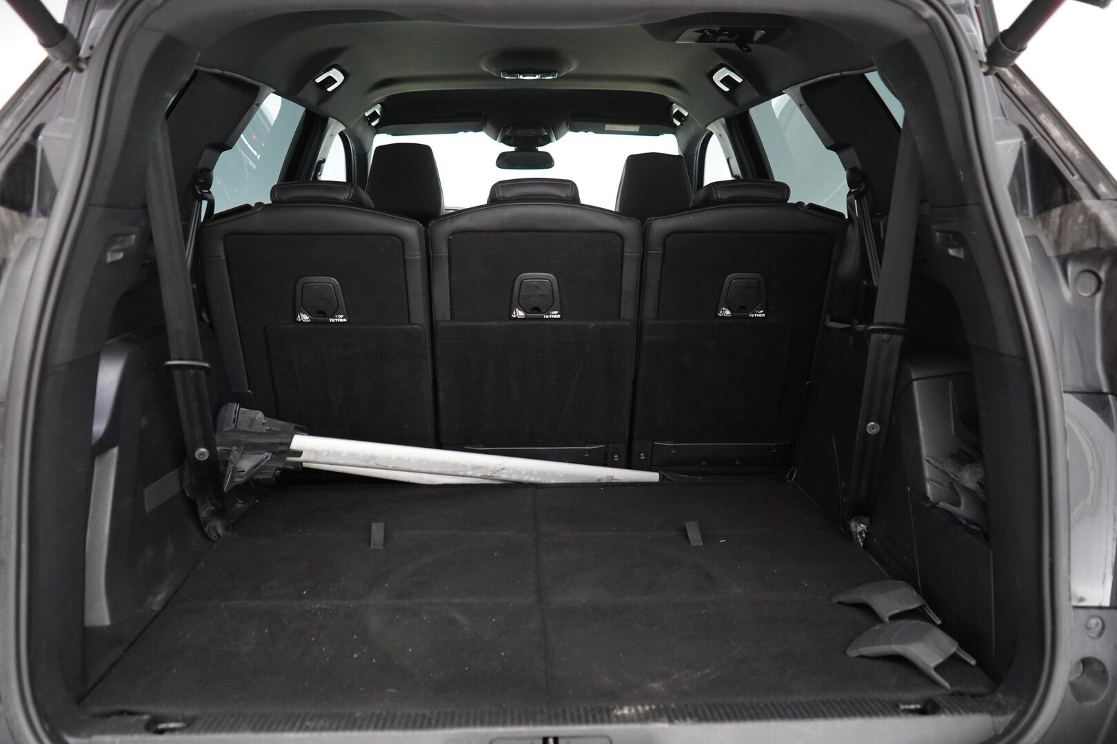 Peugeot 5008 2018 GT BlueHDi 180 EAT8-automaatti  *360-kamera / Blis / Digimittaristo / Ambient / Lohko / Keyless* - Suomi-auto / GT-Line / 7-Paikkainen / Kahdet alumiinivanteet / Myydään juuri huollettuna