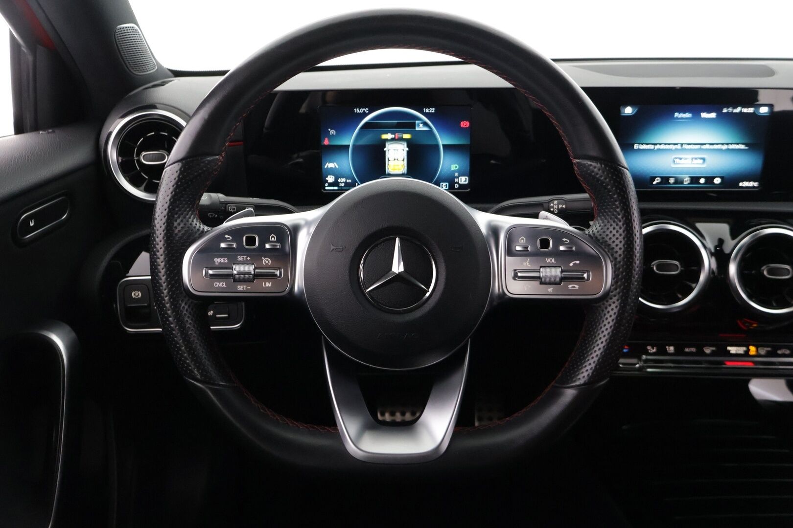 Mercedes-Benz A 2019 180 d A Business AMG *Suomi-auto / Vakkari / P.kamera / LED High performance / Lohkolämmitin / Koukku* - *2x Renkaat & Vanteet / Digimittaristo / Kaistavahti / Puolnahka sport-penkit* - HULLUT AVAJAISHULINAT KORKOTARJOUS 3,29 %