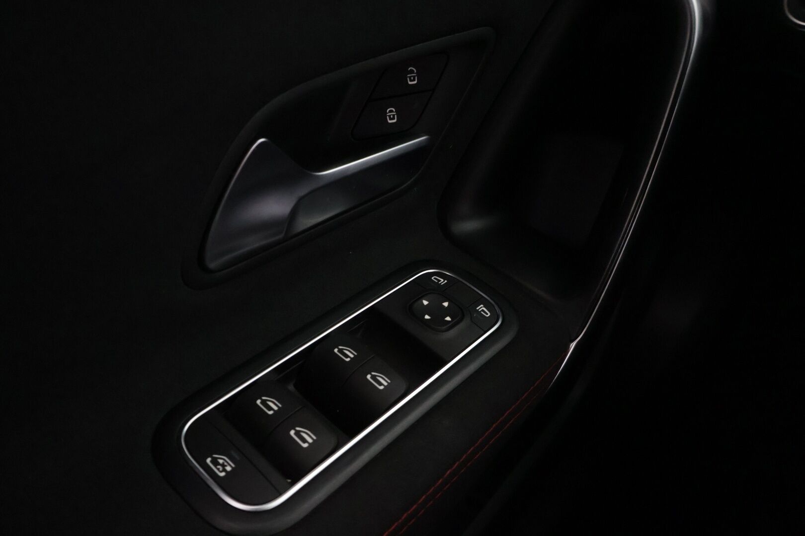 Mercedes-Benz A 2019 180 d A Business AMG *Suomi-auto / Vakkari / P.kamera / LED High performance / Lohkolämmitin / Koukku* - *2x Renkaat & Vanteet / Digimittaristo / Kaistavahti / Puolnahka sport-penkit* - HULLUT AVAJAISHULINAT KORKOTARJOUS 3,29 %