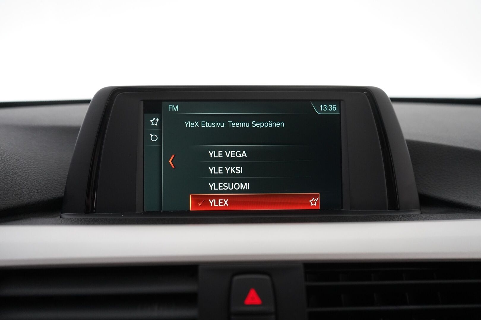 BMW 320 2019 F31 Touring 320d xDrive Summer Edition * Nahkasisusta / Webasto / Sporttipenkit / Parkkitutkat / M-Sport ratti * - Suomi-auto / Merkkihuollettu / Viimeisin huolto 139tkm