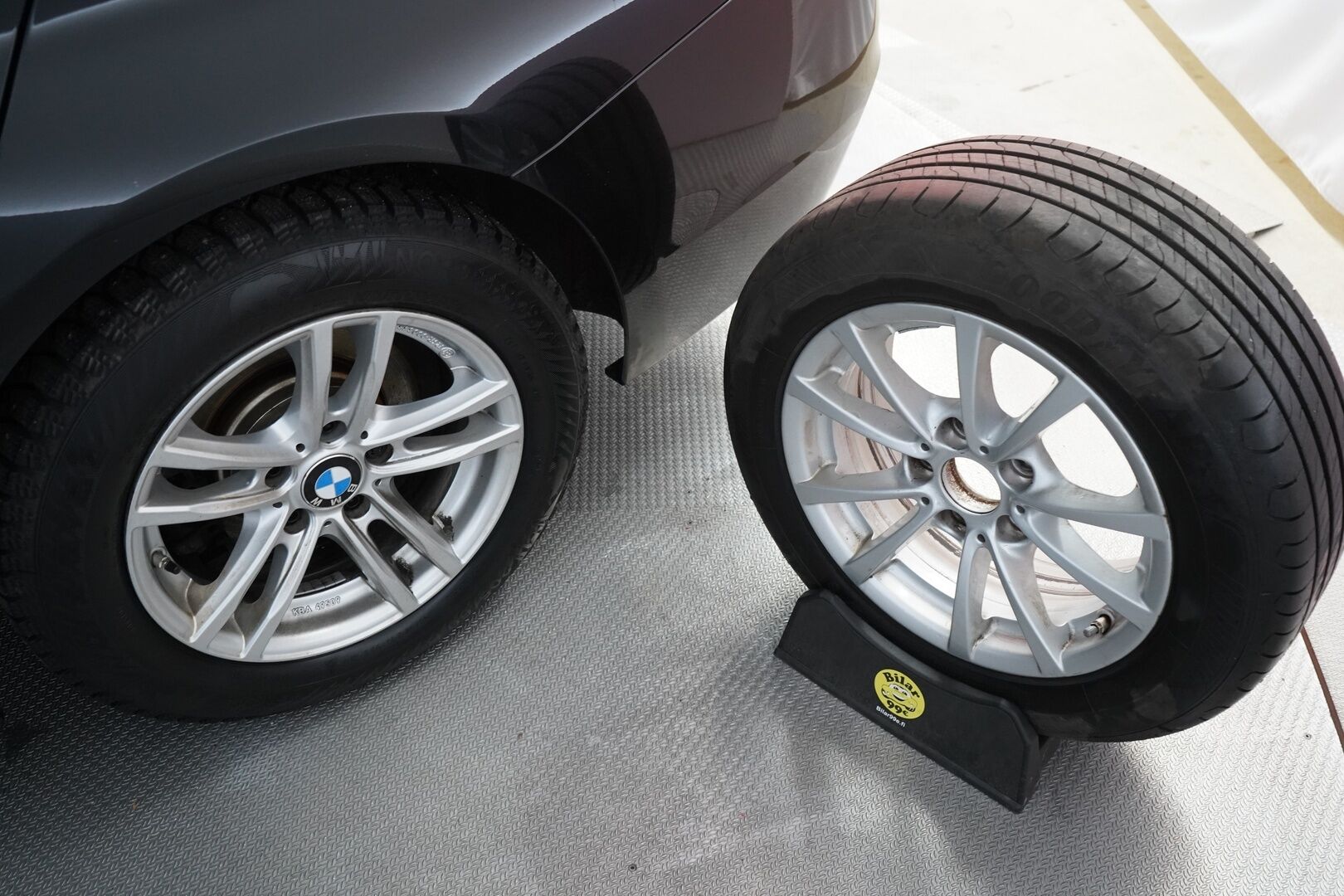 BMW 320 2019 F31 Touring 320d xDrive Summer Edition * Nahkasisusta / Webasto / Sporttipenkit / Parkkitutkat / M-Sport ratti * - Suomi-auto / Merkkihuollettu / Viimeisin huolto 139tkm