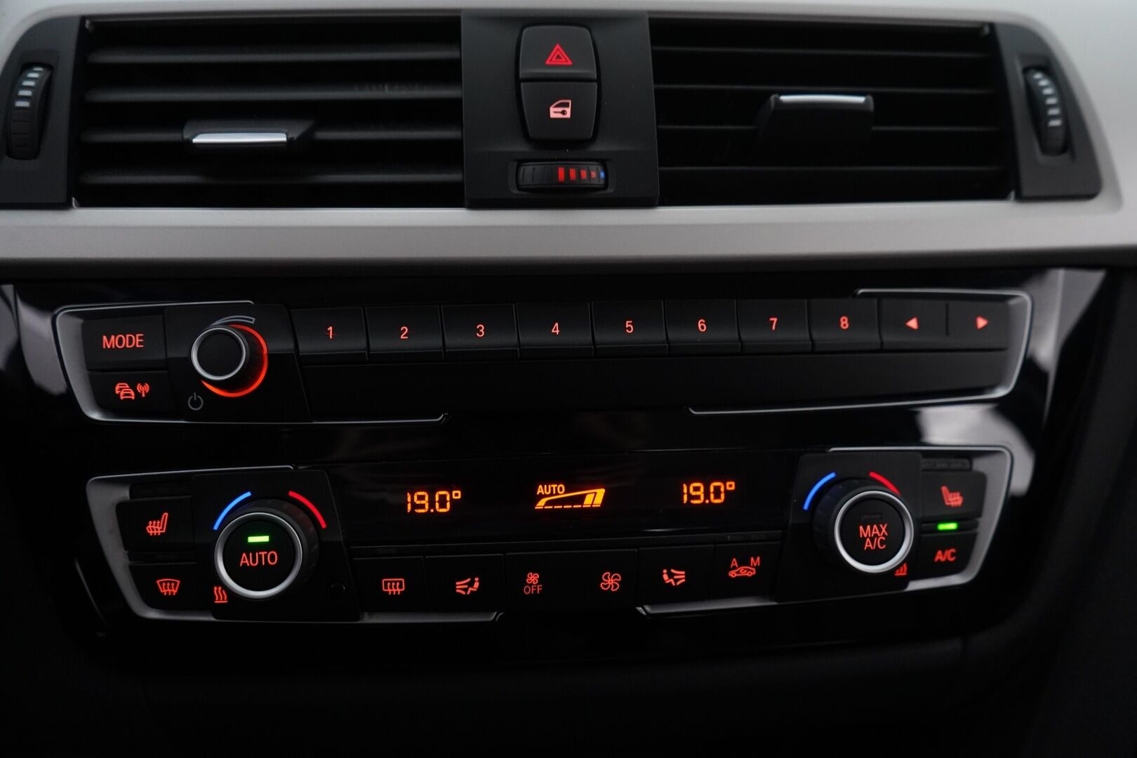 BMW 320 2019 F31 Touring 320d xDrive Summer Edition * Nahkasisusta / Webasto / Sporttipenkit / Parkkitutkat / M-Sport ratti * - Suomi-auto / Merkkihuollettu / Viimeisin huolto 139tkm