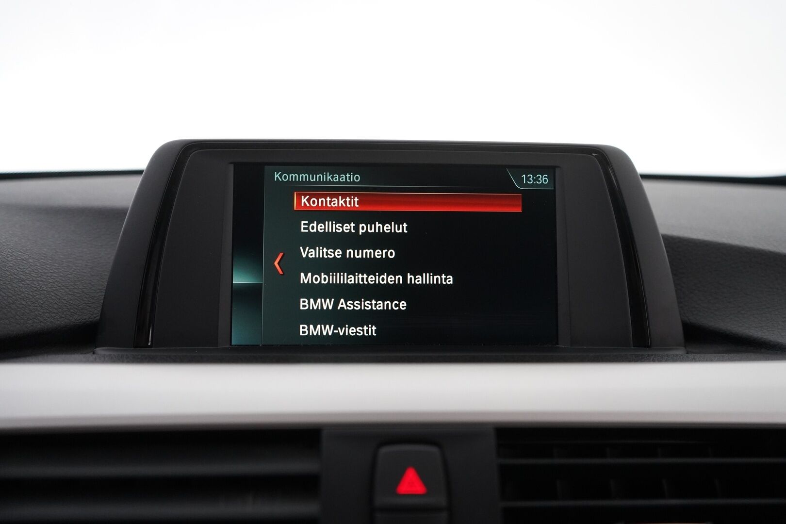 BMW 320 2019 F31 Touring 320d xDrive Summer Edition * Nahkasisusta / Webasto / Sporttipenkit / Parkkitutkat / M-Sport ratti * - Suomi-auto / Merkkihuollettu / Viimeisin huolto 139tkm - HULLU BLACKWEEK KORKOTARJOUS 2,49%