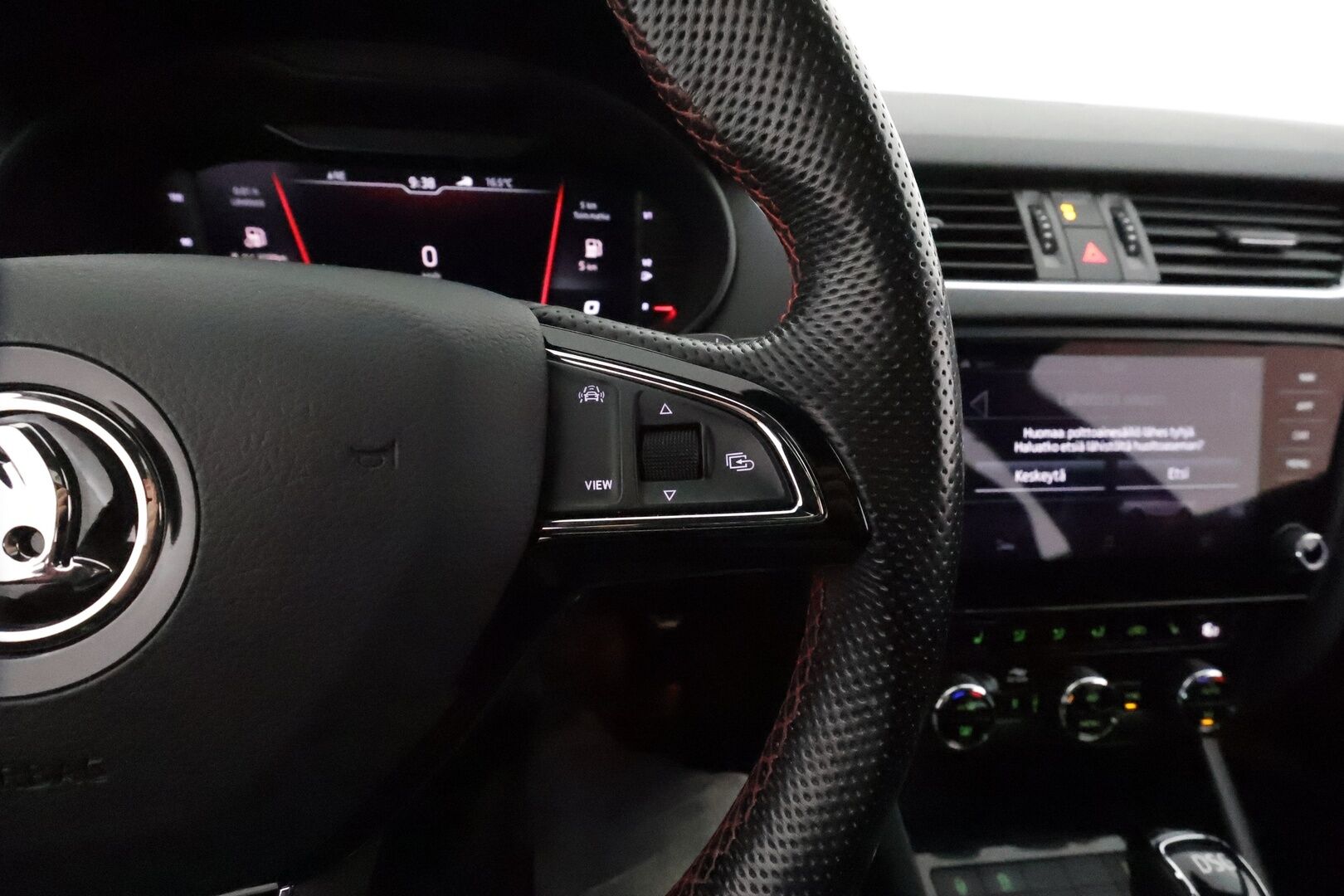 Skoda Octavia 2019 2,0 TSI RS BusinessLine DSG **Webasto / ACC / LED-valot / P.Kamera / Navi / Kaistavahti / Digimittaristo /  Keyless** - Talvivarusteet / Suomi-auto / Kahdet Renkaat / Merkkihuollettu! - HULLUT BLACKWEEK JATKOT - KORKOTARJOUS 2,49%