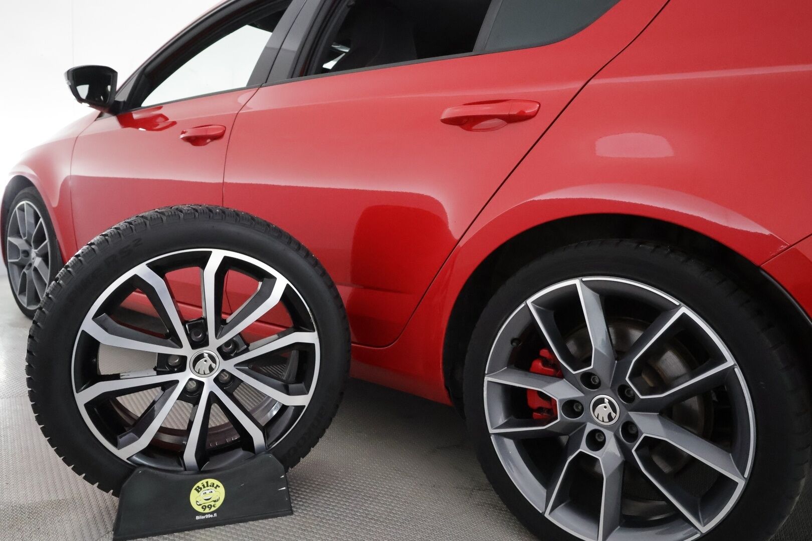 Skoda Octavia 2019 2,0 TSI RS BusinessLine DSG **Webasto / ACC / LED-valot / P.Kamera / Navi / Kaistavahti / Digimittaristo /  Keyless** - Talvivarusteet / Suomi-auto / Kahdet Renkaat / Merkkihuollettu!