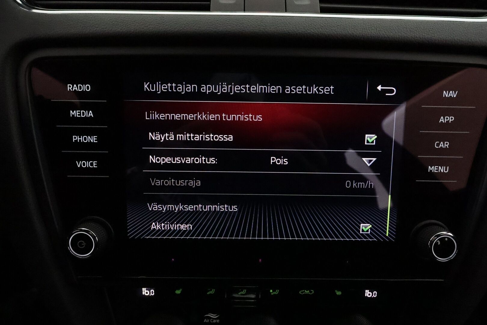 Skoda Octavia 2019 2,0 TSI RS BusinessLine DSG **Webasto / ACC / LED-valot / P.Kamera / Navi / Kaistavahti / Digimittaristo /  Keyless** - Suomi-auto / Kahdet Renkaat / Merkkihuollettu!