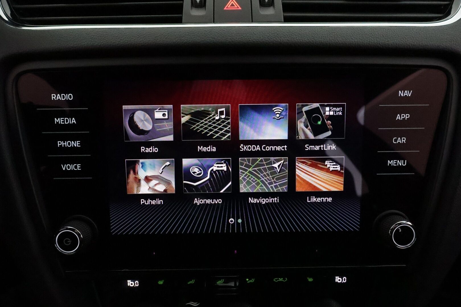 Skoda Octavia 2019 2,0 TSI RS BusinessLine DSG **Webasto / ACC / LED-valot / P.Kamera / Navi / Kaistavahti / Digimittaristo /  Keyless** - Suomi-auto / Kahdet Renkaat / Merkkihuollettu!