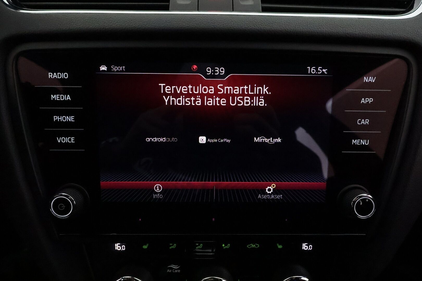 Skoda Octavia 2019 2,0 TSI RS BusinessLine DSG **Webasto / ACC / LED-valot / P.Kamera / Navi / Kaistavahti / Digimittaristo /  Keyless** - Suomi-auto / Kahdet Renkaat / Merkkihuollettu!
