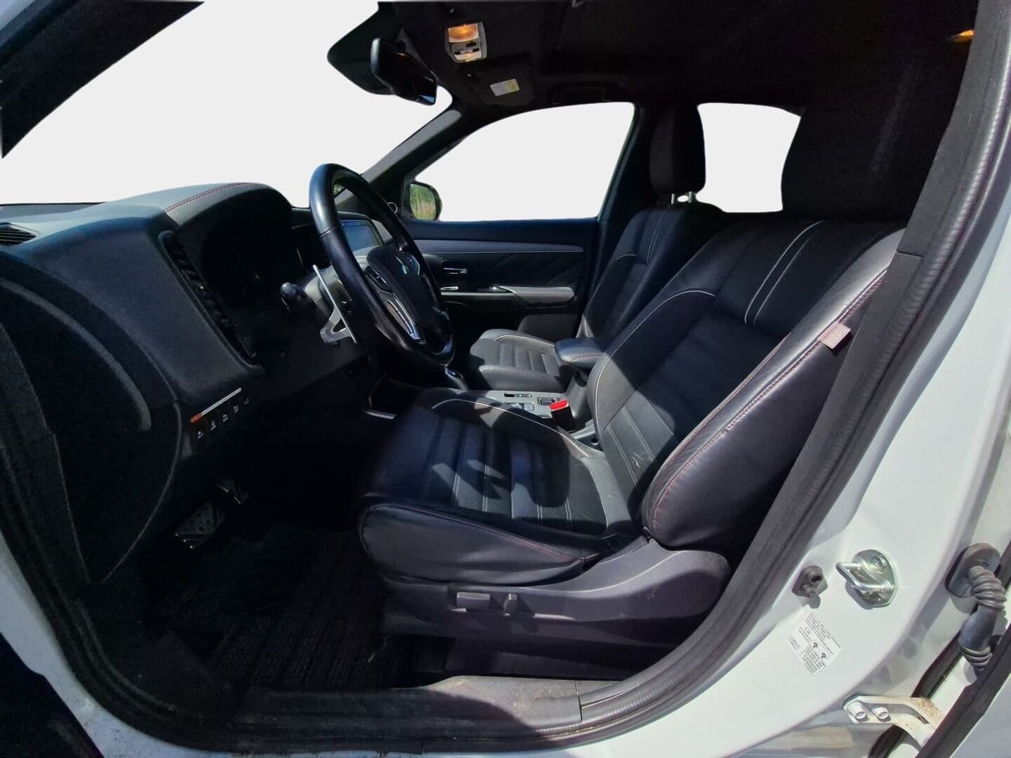 Mitsubishi Outlander PHEV 2018 Intense+ Business 4WD 5P - | ACC | Rockford&Fosgate | 360° Kamera | Lasikattoluukku | Koukku | Nahkasisusta | KeylessGo | 2x aluvanteet |