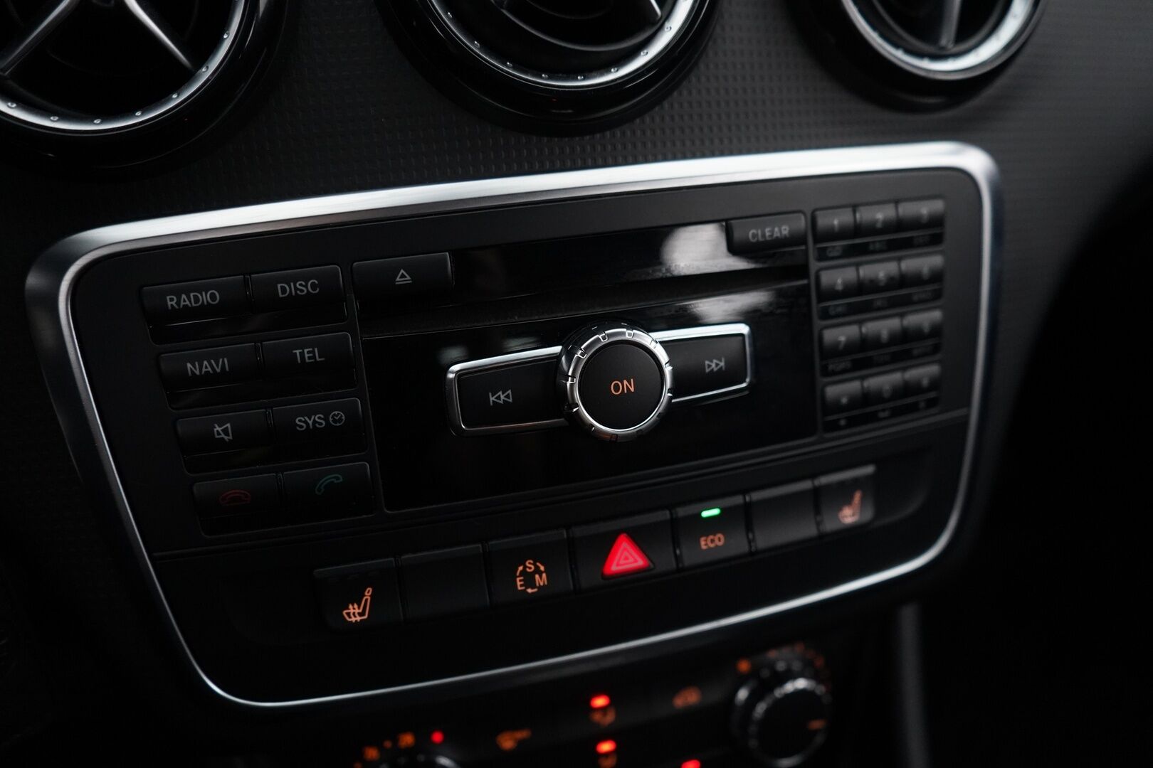 Mercedes-Benz A 2013 180 BE A * Vakkari / Lohko / Apple Carplay / Android Auto / Bi-Xenon * - Kahdet vanteet / Särmä huoltohistoria ja viimeisin huolto 164tkm kohdalla! 
