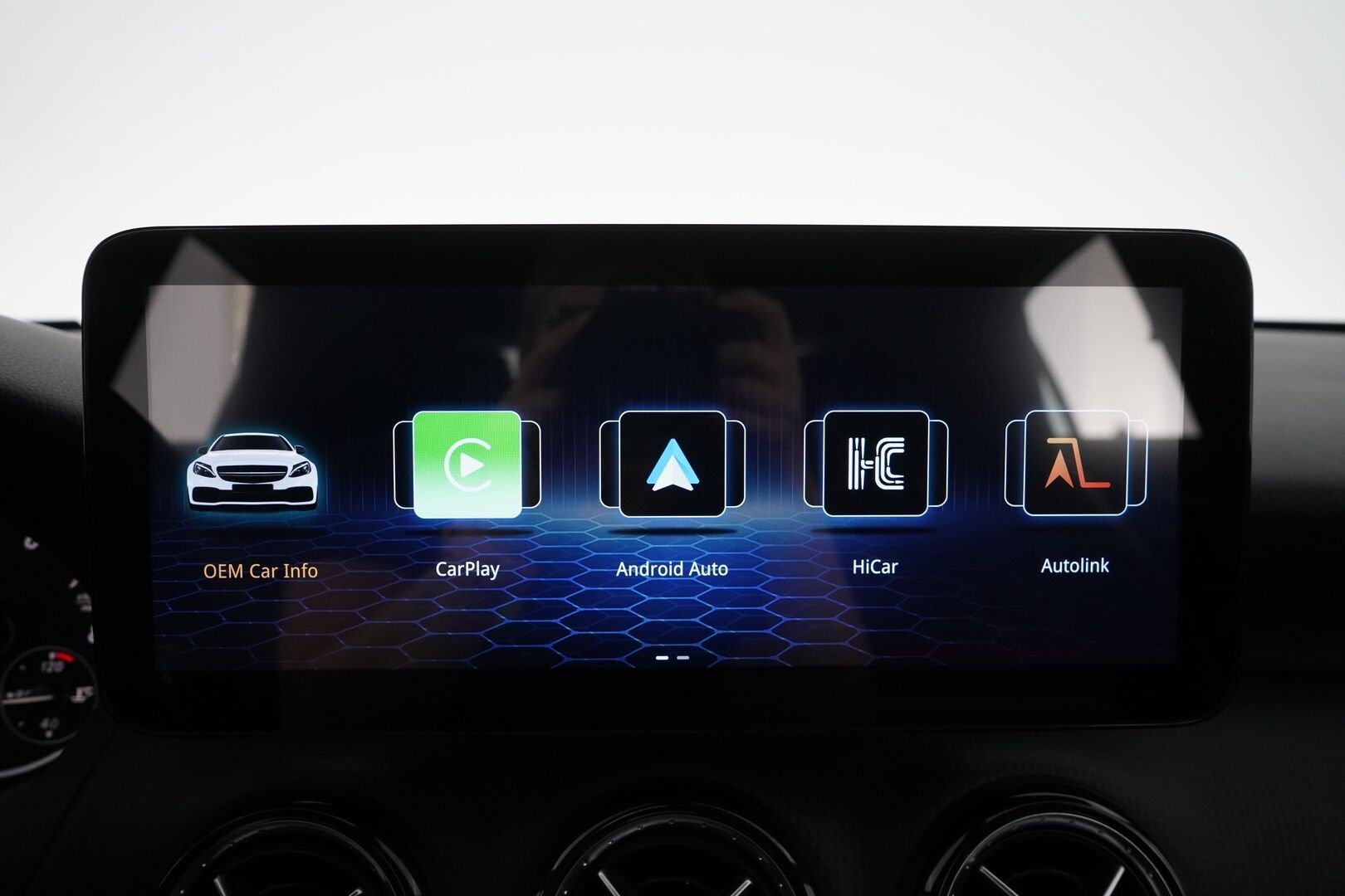 Mercedes-Benz A 2013 180 BE A * Vakkari / Lohko / Apple Carplay / Android Auto / Bi-Xenon * - Kahdet vanteet / Särmä huoltohistoria ja viimeisin huolto 164tkm kohdalla! 