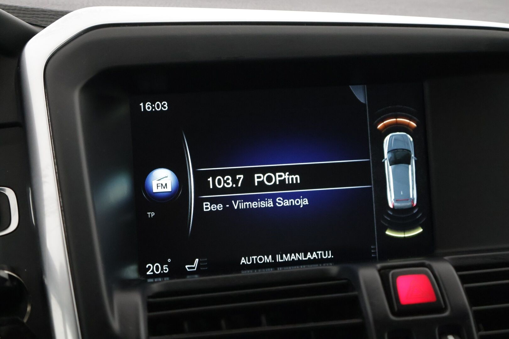 Volvo XC60 2014 D5 AWD R-Design aut **ACC / Webasto / Panorama / BLIS / Bi-Xenon / Ratinlämmitin / Muistipenkki / Navi /Digimittaristo* - *JUURI HUOLLETTU / 2x Renkaat* - HULLUT AVAJAISHULINAT KORKOTARJOUS 3,29 %