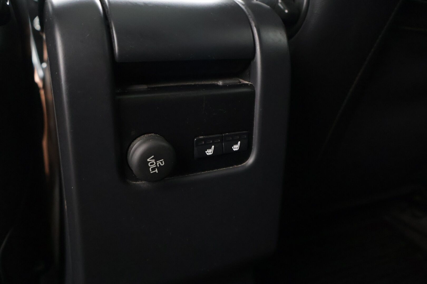 Volvo XC60 2014 D5 AWD R-Design aut **ACC / Webasto / Panorama / BLIS / Bi-Xenon / Ratinlämmitin / Muistipenkki / Navi /Digimittaristo* - *JUURI HUOLLETTU / 2x Renkaat* - HULLUT AVAJAISHULINAT KORKOTARJOUS 3,29 %