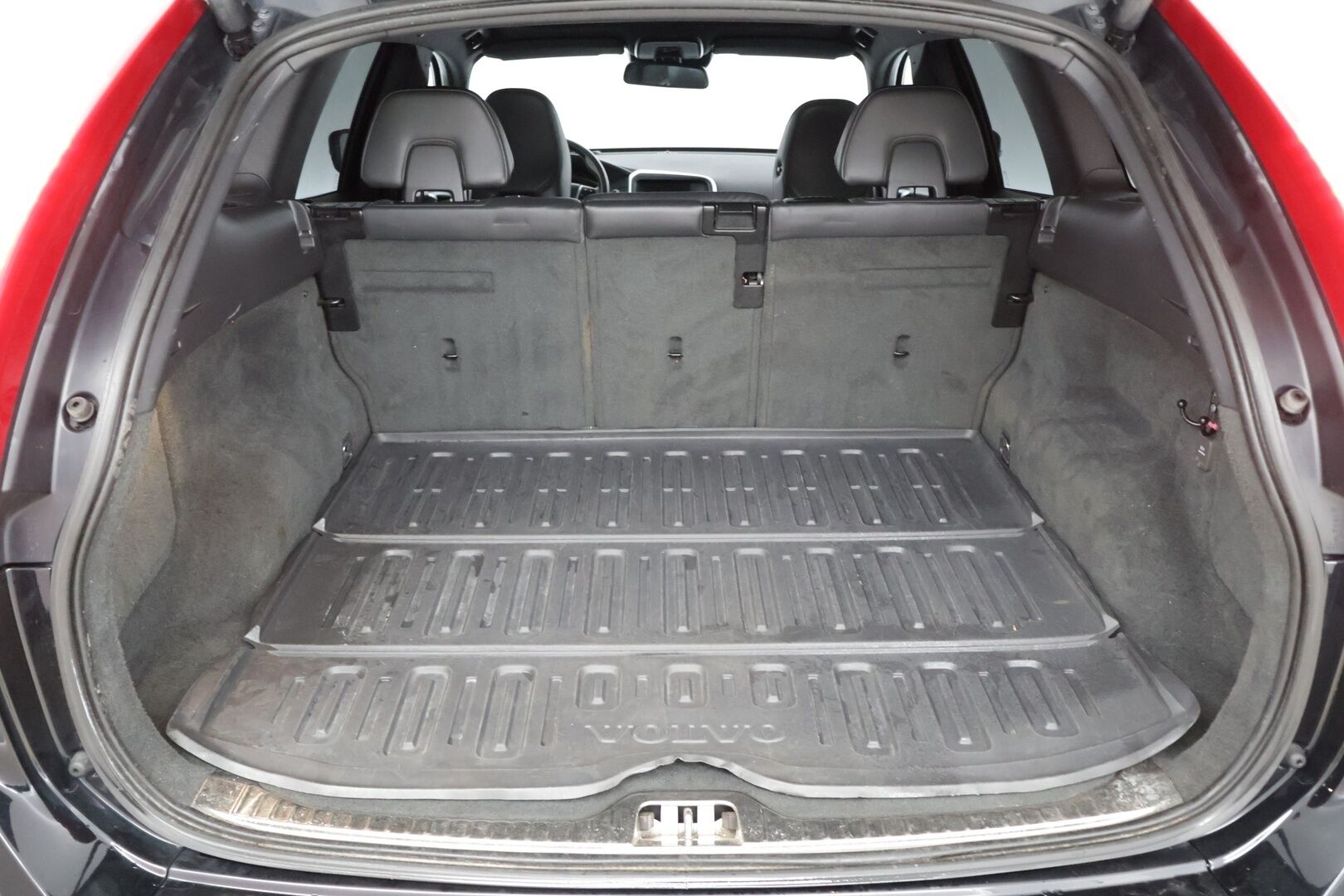 Volvo XC60 2014 D5 AWD R-Design aut **ACC / Webasto / Panorama / BLIS / Bi-Xenon / Ratinlämmitin / Muistipenkki / Navi /Digimittaristo* - *JUURI HUOLLETTU / 2x Renkaat* - HULLUT AVAJAISHULINAT KORKOTARJOUS 3,29 %