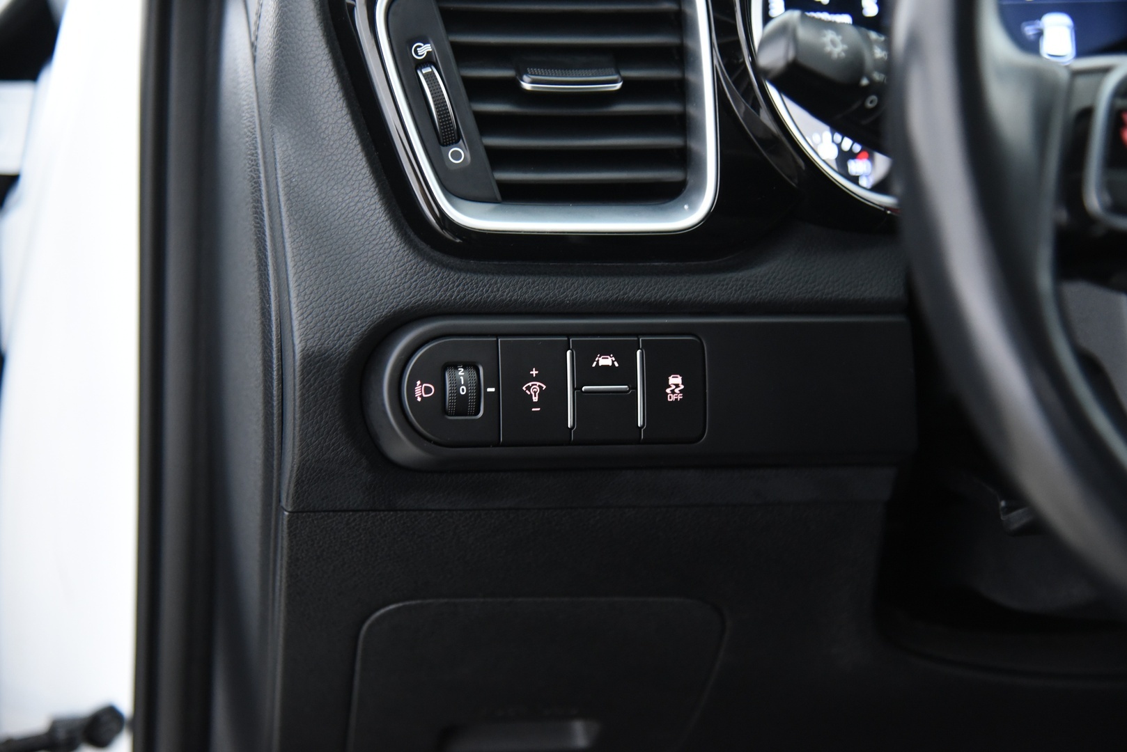 Kia Ceed 2019 1,4 T-GDI ISG 140hv EX SW DCT A/T EcoDynamics / P-Kamera / Lohkolämmitin / Suomi-Auto / Lämpöratti - Kaukovaloautomatiikka / Apple&Android / Navi - HULLUT VÄLIPÄIVÄT KORKOTARJOUS 2,49%