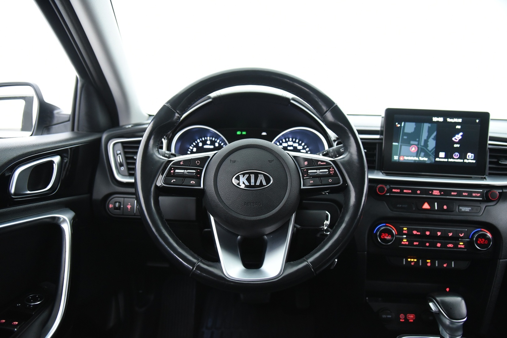 Kia Ceed 2019 1,4 T-GDI ISG 140hv EX SW DCT A/T EcoDynamics / P-Kamera / Lohkolämmitin / Suomi-Auto / Lämpöratti - Kaukovaloautomatiikka / Apple&Android / Navi - HULLUT VÄLIPÄIVÄT KORKOTARJOUS 2,49%