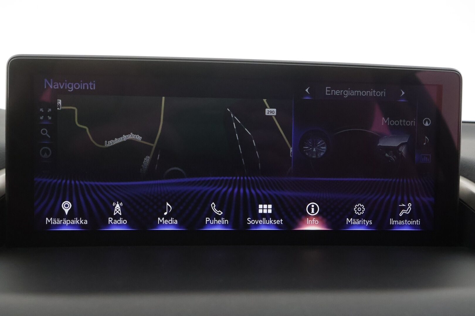 Lexus NX 2018 300h AWD Executive - | ACC | Webasto | Facelift | Sähkönahat | Iso keskinäyttö | LED | P.kamera | Keyless | Lane Assist | Lämm. ratti | 2x renkaat aluin |