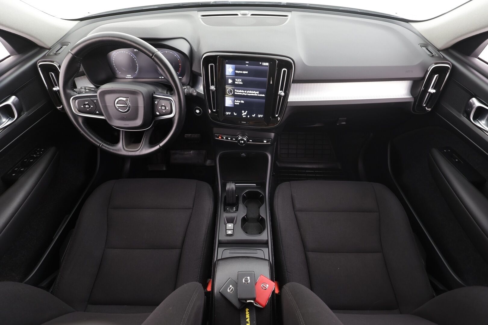 Volvo XC40 2019 D3 Business aut * ACC / P.tutka / Webasto / Koukku / Navi / LED / Digimittaristo * - Suomi-auto / Merkkihuollettu / Kahdet renkaat - HULLUT AVAJAISHULINAT KORKOTARJOUS 3,29 %