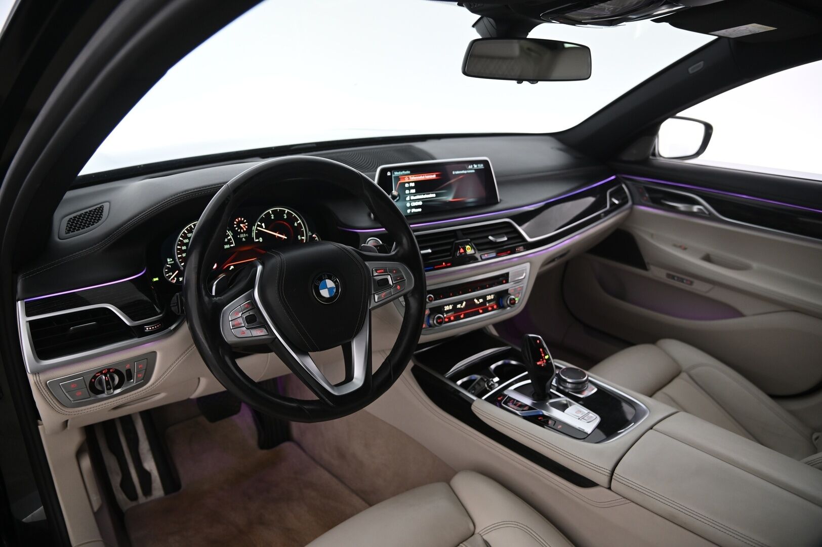 BMW 730 2016 G11 Sedan 730d A xDrive Business Exclusive M-Sport - Laser | Digimittaristo | Soft Close | Harman Kardon | HUD | ACC | Webasto | 360 | Comfort Muisteilla | Keyless | Ilma-Alusta | Proffanavi | Blis | Suomi-Auto 