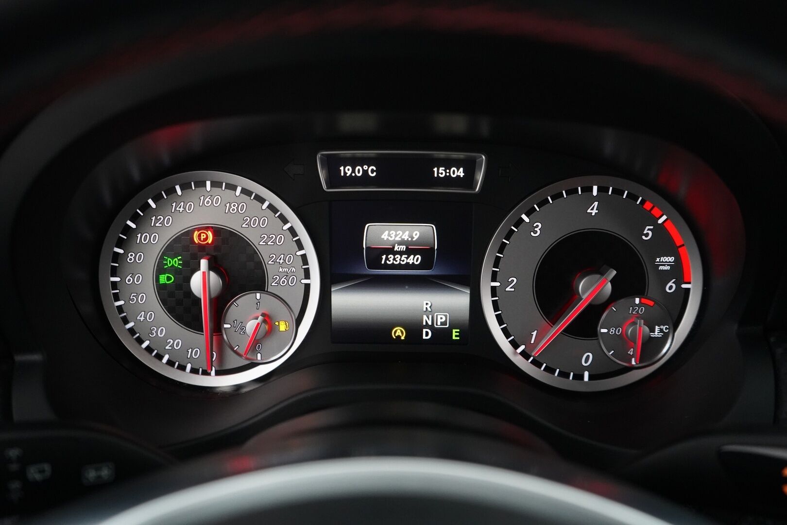 Mercedes-Benz A 2015 180 CDI BE Business AMG - KATSO HINTA // Nahka-alcantara sisusta | Vakkari | Kahdet renkaat | Säntilliset huollot | AMG.Styling 