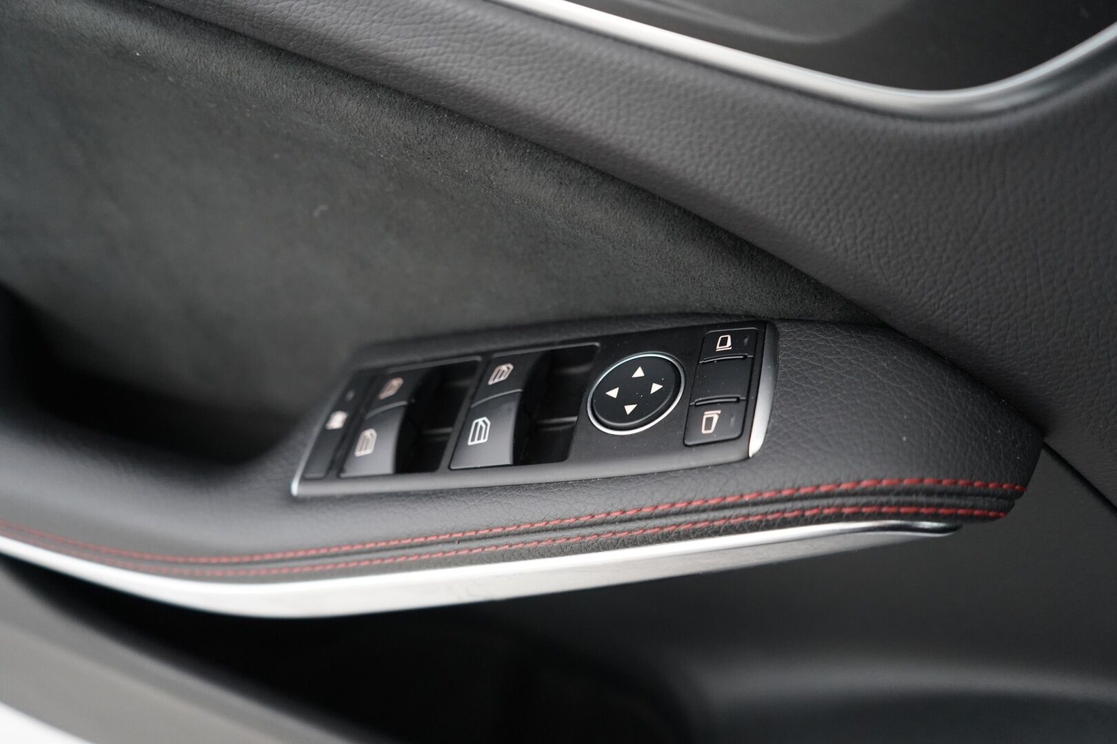Mercedes-Benz A 2015 180 CDI BE Business AMG - KATSO HINTA // Nahka-alcantara sisusta | Vakkari | Kahdet renkaat | Säntilliset huollot | AMG.Styling 