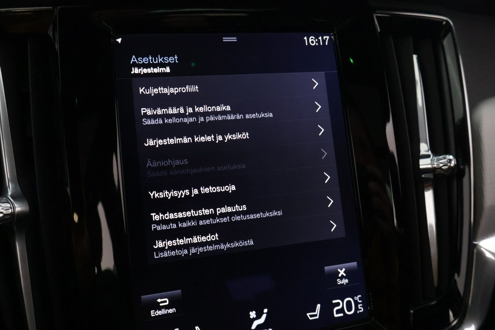 Volvo V90 2017 D4 R-Design aut.** Pilot Assist / Webasto / HUD / Panoraama / P. Kamera / Keyless Go / BLIS / Muistipenkki ** - *Tulossa myyntiin! / Ei AdBlue-järjestelmää / 2x renkaat / Hihna vaihdettu 1/2022 89tkm*