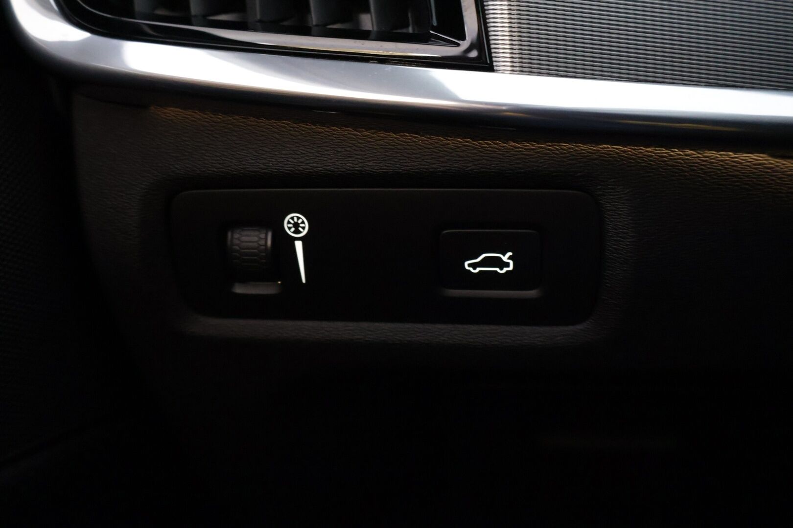 Volvo V90 2017 D4 R-Design aut.** Pilot Assist / Webasto / HUD / Panoraama / P. Kamera / Keyless Go / BLIS / Muistipenkki ** - *Tulossa myyntiin! / Ei AdBlue-järjestelmää / 2x renkaat / Hihna vaihdettu 1/2022 89tkm*