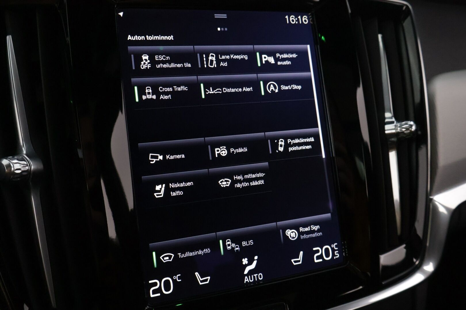 Volvo V90 2017 D4 R-Design aut.** Pilot Assist / Webasto / HUD / Panoraama / P. Kamera / Keyless Go / BLIS / Muistipenkki ** - *Tulossa myyntiin! / Ei AdBlue-järjestelmää / 2x renkaat / Hihna vaihdettu 1/2022 89tkm*