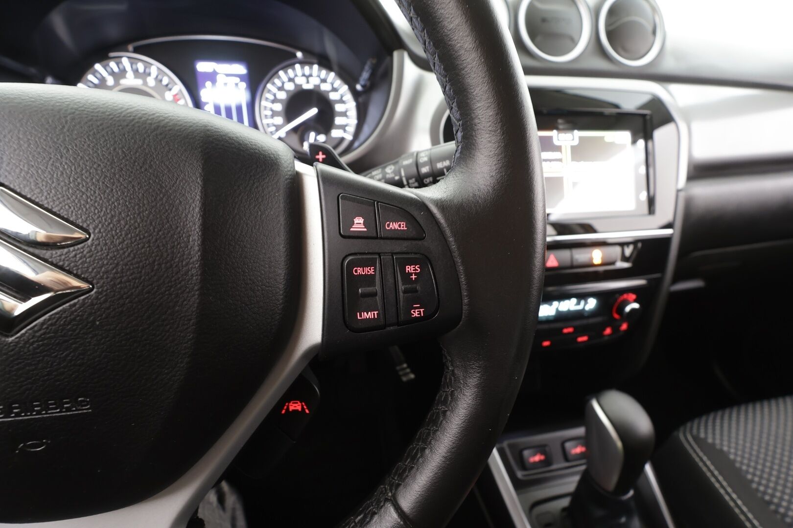 Suzuki Vitara 2020 1,4 BOOSTERJET 4WD GL+ 6AT LIMITED - | ACC | P.kamera | Irr. koukku | Kaistavahti | Autom. ilmastointi | Suomi-auto | Kahdet renkaat |