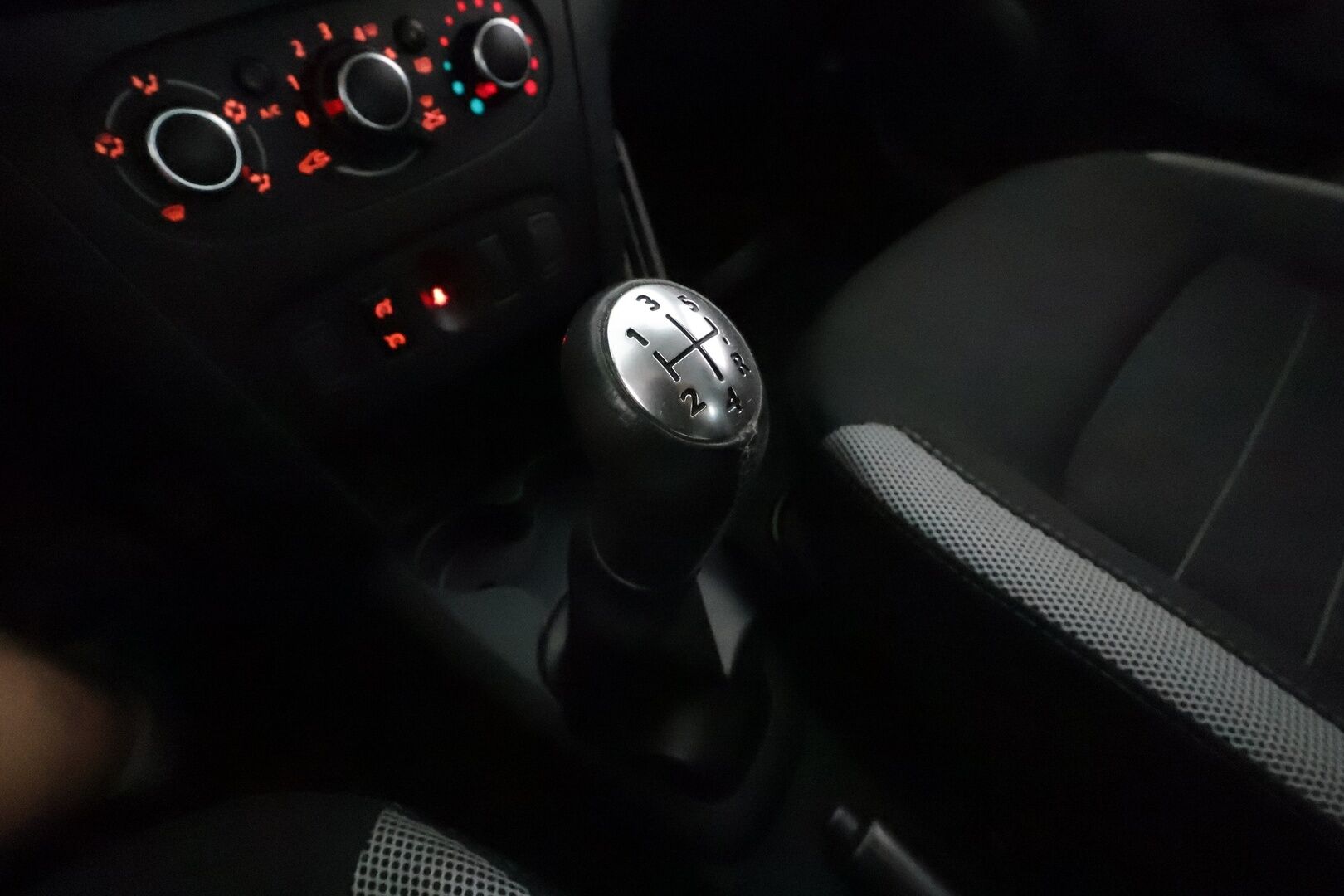 Dacia Sandero 2020 Stepway TCe 90 **Vakkari / P.tutka / Lohkolämmitin / Navi / Apple&Android / Bluetooth** - Suomi-auto / Merkkihuollettu 