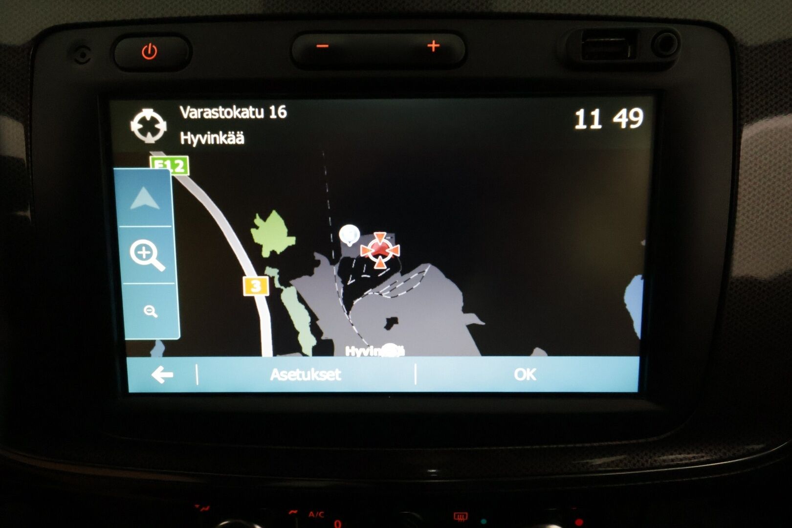 Dacia Sandero 2020 Stepway TCe 90 **Vakkari / P.tutka / Lohkolämmitin / Navi / Apple&Android / Bluetooth** - Suomi-auto / Merkkihuollettu 