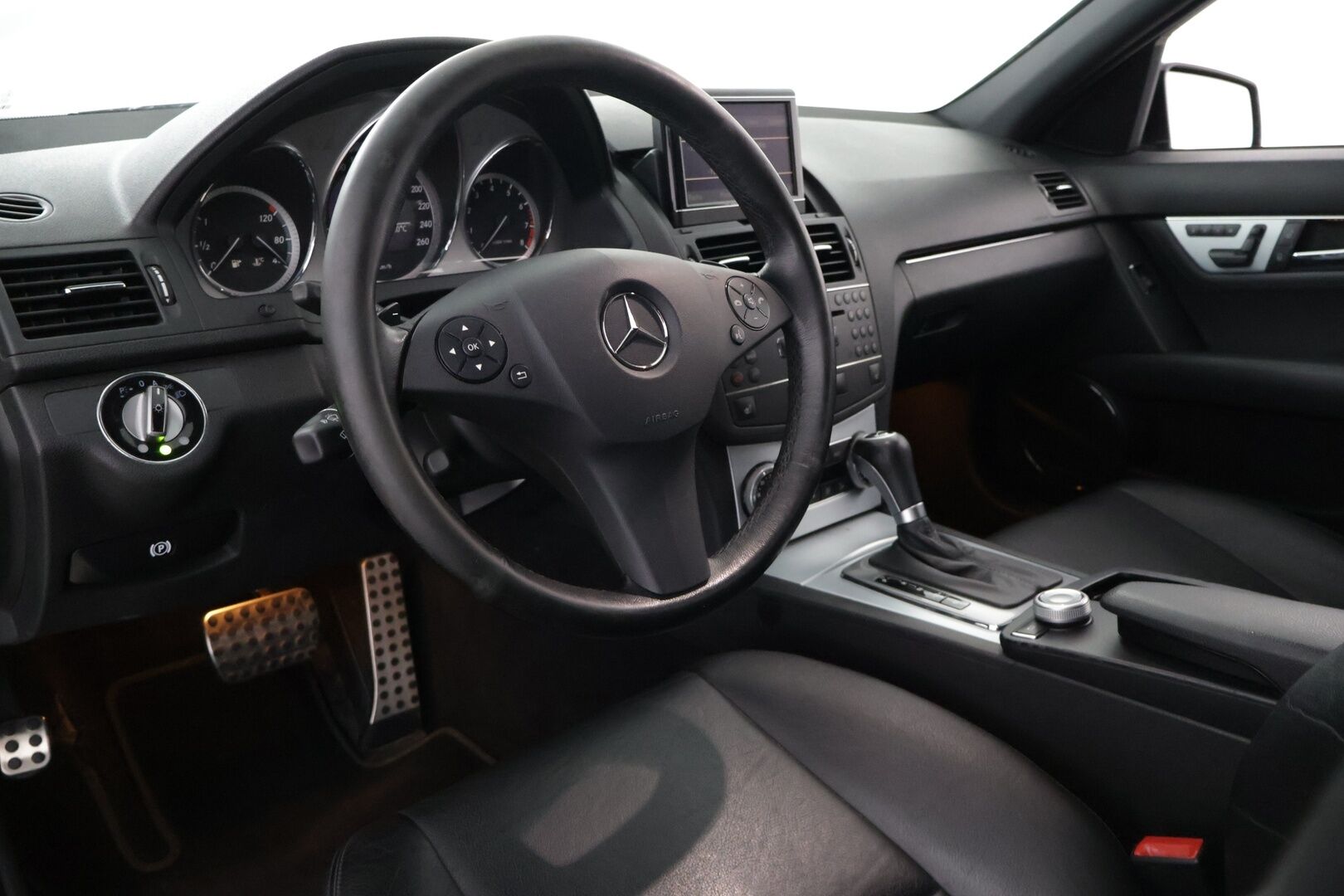 Mercedes-Benz C 2009 C 350 Farmari YritysOutlet - Myydään vain yrityksille - AMG-paketti | Harman-Kardon | Sporttipenkit muistilla | 2x renkaat | Keyless | P-tutkat