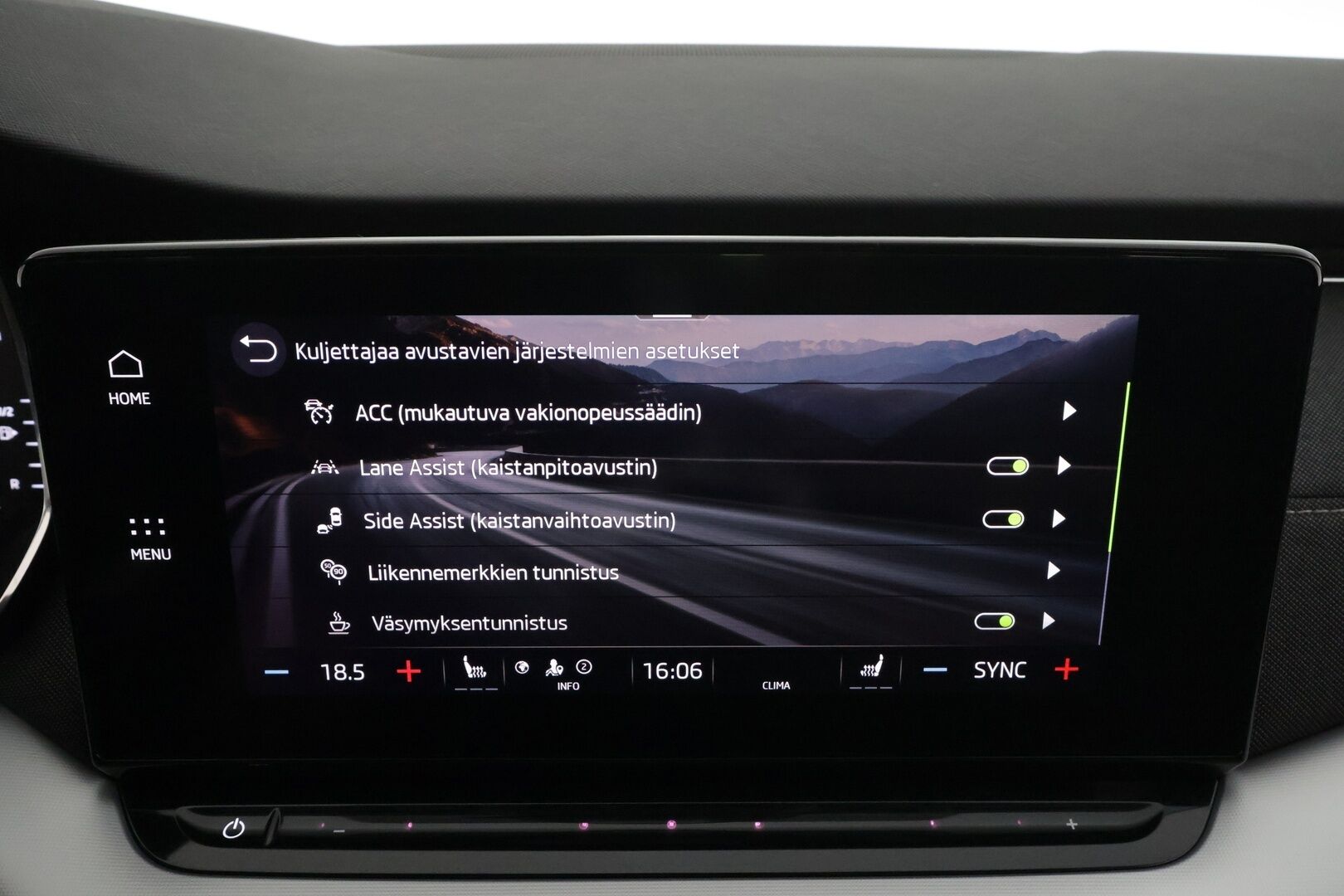 Skoda Octavia 2022 2.0 TDI 115 Style DSG * Webasto / ACC / Matrix-LED / P.Kamera / Kaistavahti / Navi / Keyless * - 1-om Suomi-auto / Kahdet renkaat 