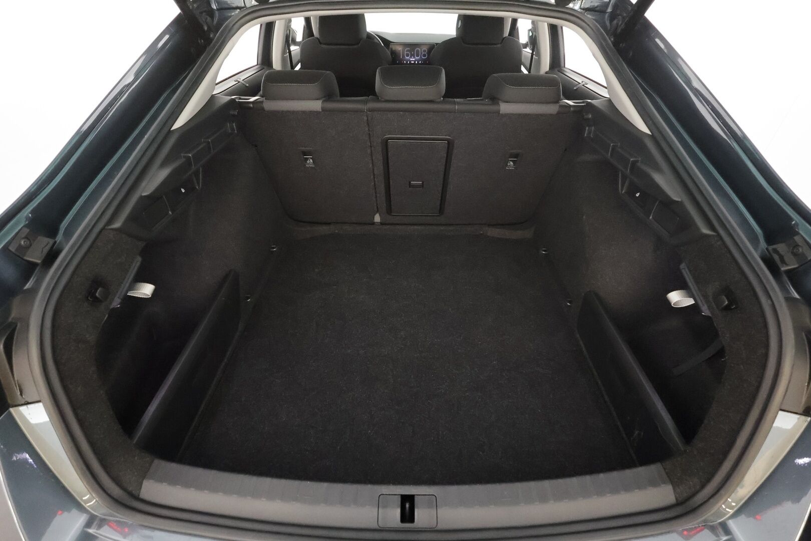 Skoda Octavia 2022 2.0 TDI 115 Style DSG * Webasto / ACC / Matrix-LED / P.Kamera / Kaistavahti / Navi / Keyless * - 1-om Suomi-auto / Kahdet renkaat 