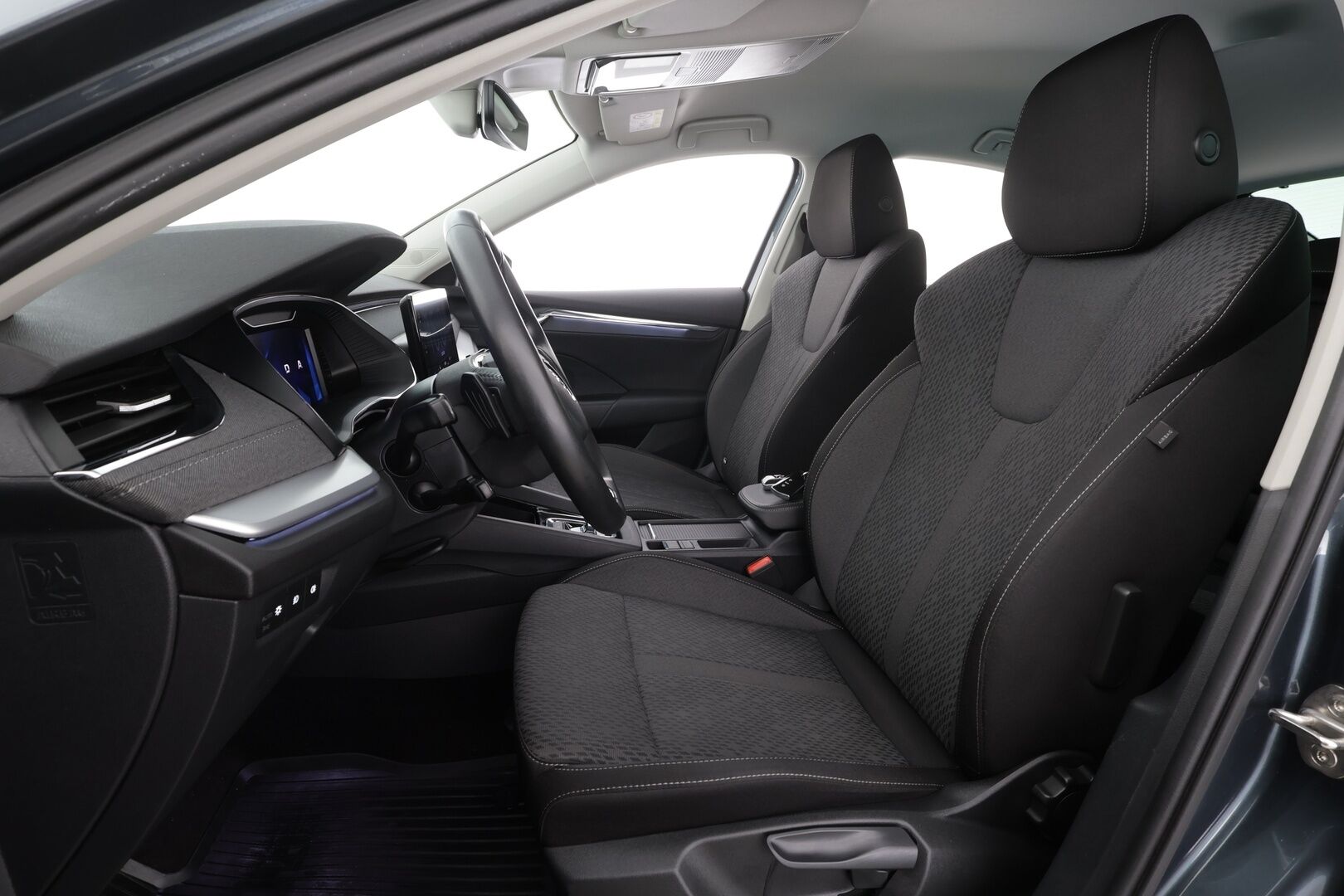 Skoda Octavia 2022 2.0 TDI 115 Style DSG * Webasto / ACC / Matrix-LED / P.Kamera / Kaistavahti / Navi / Keyless * - 1-om Suomi-auto / Kahdet renkaat 