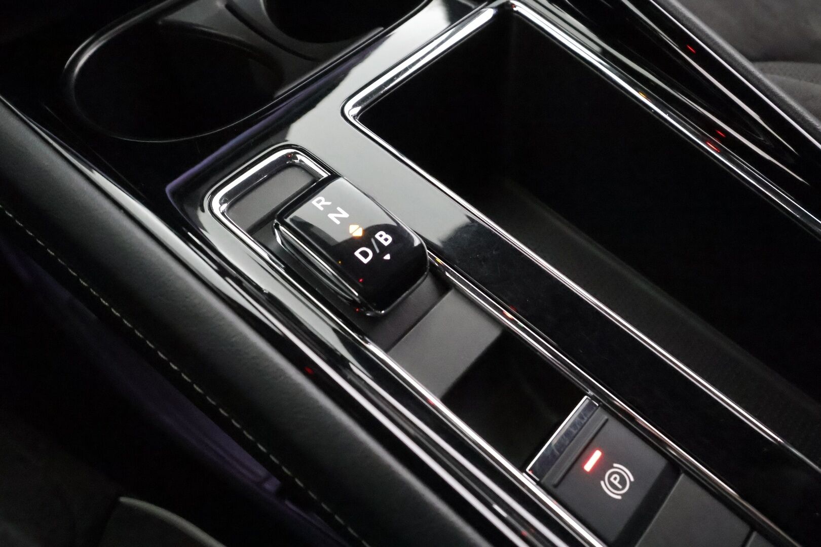 Skoda Enyaq 2022 80x 4x4 SportLine iV * ILP / HUD / 360 / ACC / Matrix-LED / Muistipenkki / Keyless / A&A * - 1-om Suomi-auto / Kahdet renkaat aluvanteilla / Merkkihuollot