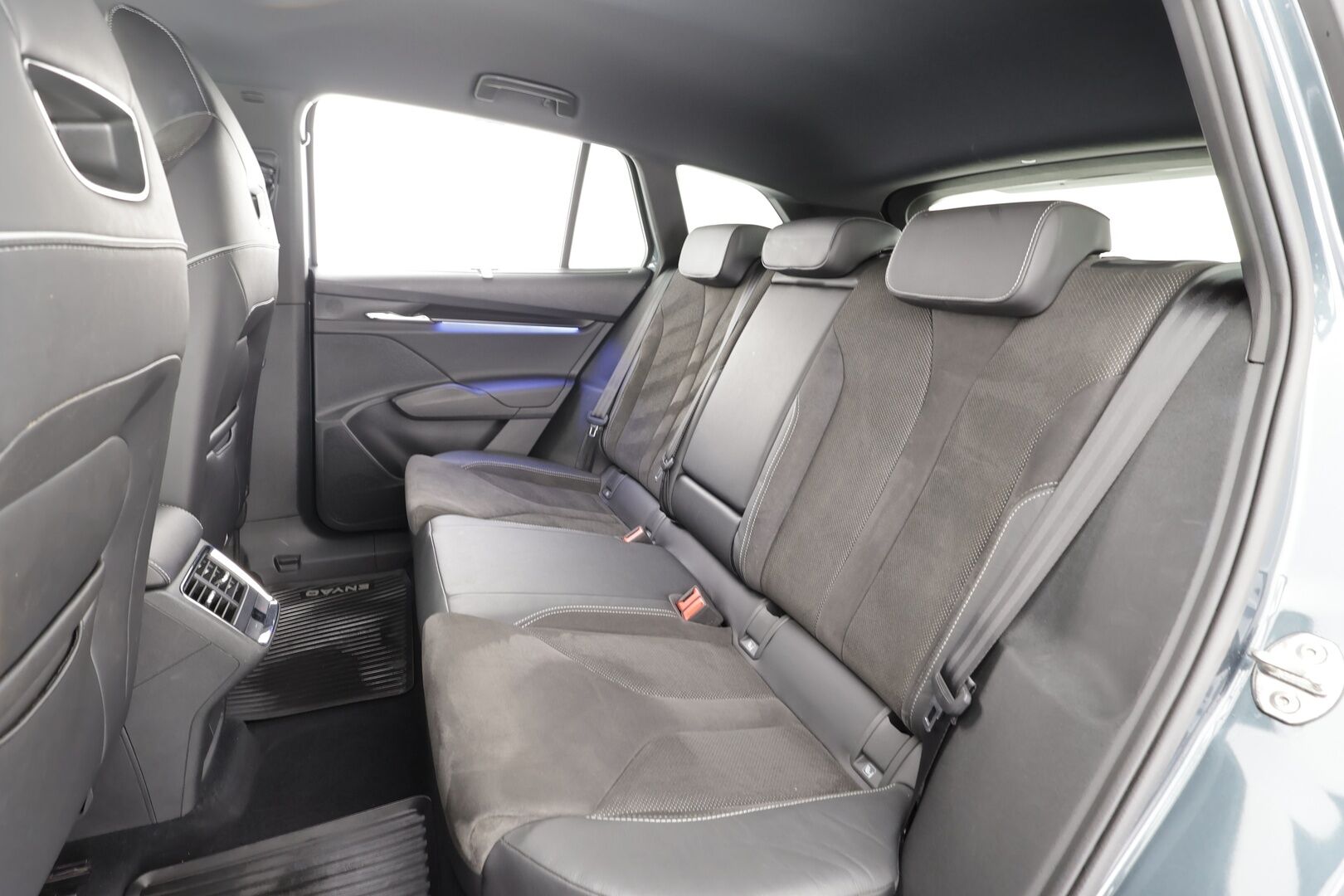 Skoda Enyaq 2022 80x 4x4 SportLine iV * ILP / HUD / 360 / ACC / Matrix-LED / Muistipenkki / Keyless / A&A * - 1-om Suomi-auto / Kahdet renkaat aluvanteilla / Merkkihuollot