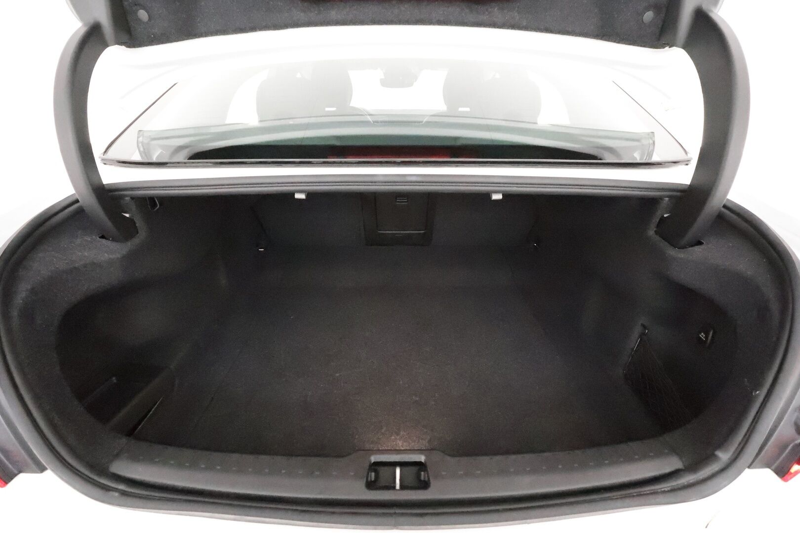 Volvo S60 2021 B4 MHEV Business aut **Adapt.vakkari / Full LED / Webasto / BLIS / H&K / Digimittaristo / Puolinahat** - 1.Om Suomi-auto / Kahdet renkaat aluvanteilla / Penkinlämmittimet takana / Ratinlämmitin / Puolinahat / KeylessGo 