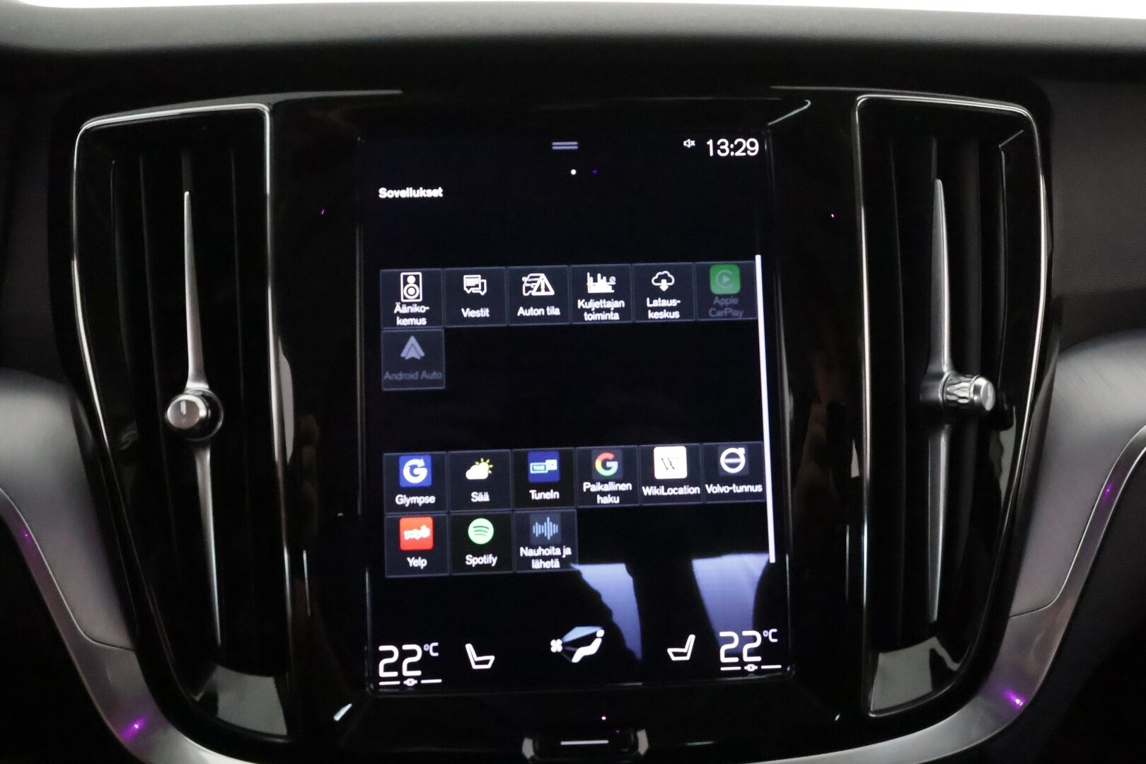 Volvo S60 2021 B4 MHEV Business aut - 1Om Suomiauto / Webasto / Adapt.Vakkari / Harman&Kardon / Peruutuskamera / Full LED / Apple&Android / Navi / Supervarusteet!