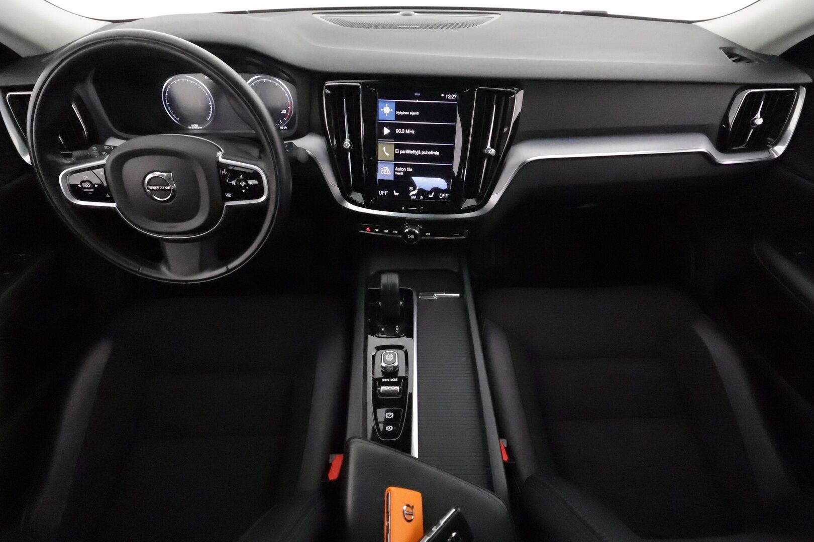 Volvo S60 2021 B4 MHEV Business aut **Adapt.vakkari / Full LED / Webasto / BLIS / H&K / Digimittaristo / Puolinahat** - 1.Om Suomi-auto / Kahdet renkaat aluvanteilla / Penkinlämmittimet takana / Ratinlämmitin / Puolinahat / KeylessGo 
