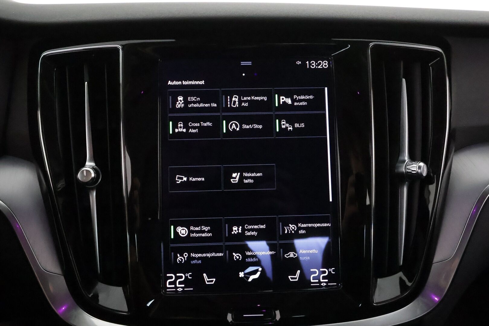 Volvo S60 2021 B4 MHEV Business aut **Adapt.vakkari / Full LED / Webasto / BLIS / H&K / Digimittaristo / Puolinahat** - 1.Om Suomi-auto / Kahdet renkaat aluvanteilla / Penkinlämmittimet takana / Ratinlämmitin / Puolinahat / KeylessGo 