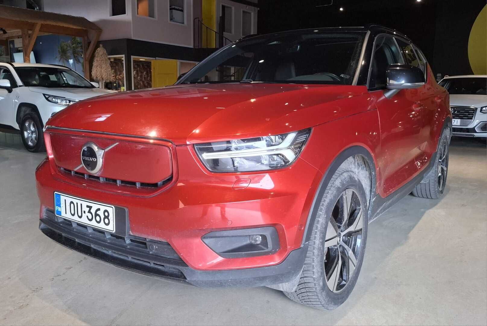 Volvo XC40 2022 Recharge Twin Business Pro aut - 3,99 % KORKOTARJOUS TÄHÄN AUTOON - Suomiauto / Adapt.Vakkari / Harman&Kardon / Panorama / Nahkasisusta / Lämpöpumppu / Vetokoukku / 360-Kamera / Supervarusteet!