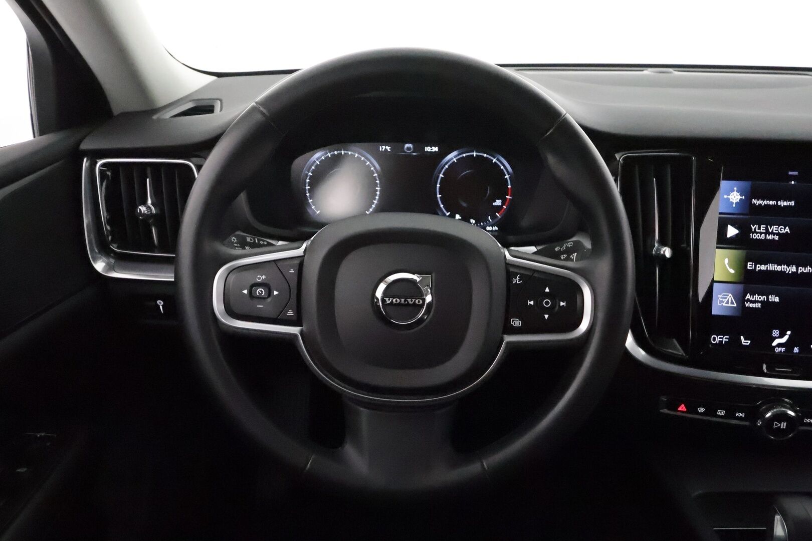 Volvo V60 2021 B5 AWD MHEV Business aut **Vakkari / P.kamera / Webasto / Koukku / KeylessGo / Navi / Digimittaristo / Full LED** - 3,99 % KORKOTARJOUS TÄHÄN AUTOON - 1:Om Suomi-auto / Kahdet renkaat aluvanteilla / Penkinlämmittimet takana / Ratinlämmitin / High Performance Audio