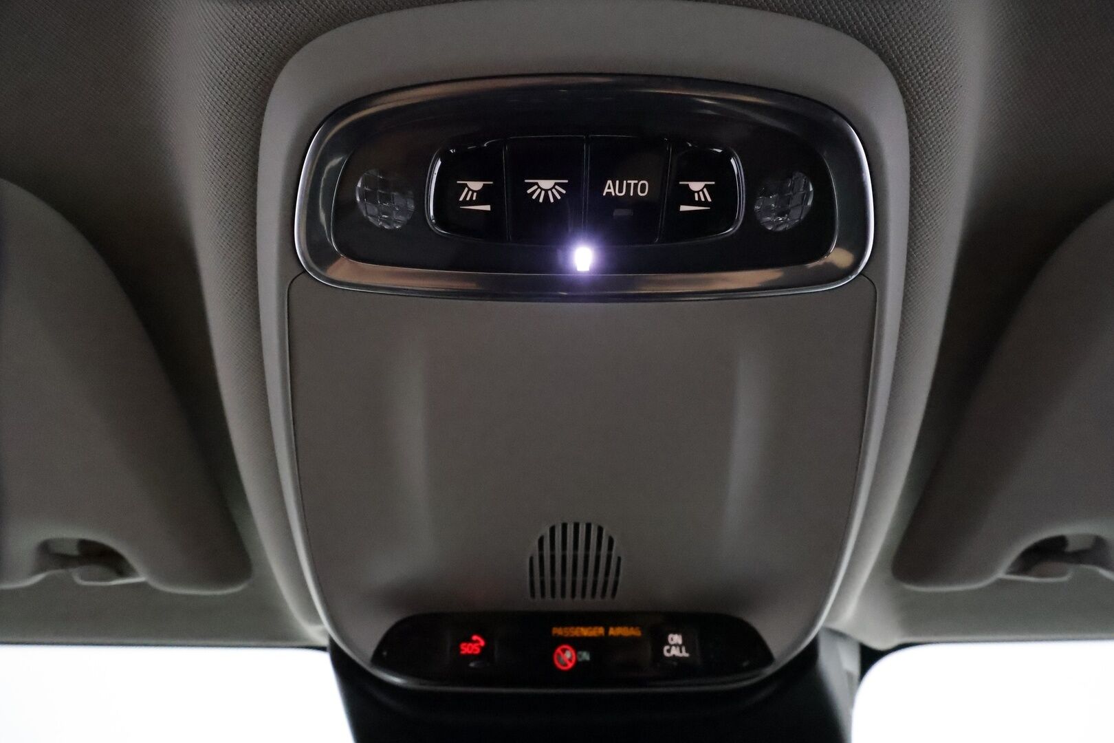 Volvo V60 2021 B5 AWD MHEV Business aut **Vakkari / P.kamera / Webasto / Koukku / KeylessGo / Navi / Digimittaristo / Full LED** - 3,99 % KORKOTARJOUS TÄHÄN AUTOON - 1:Om Suomi-auto / Kahdet renkaat aluvanteilla / Penkinlämmittimet takana / Ratinlämmitin / High Performance Audio