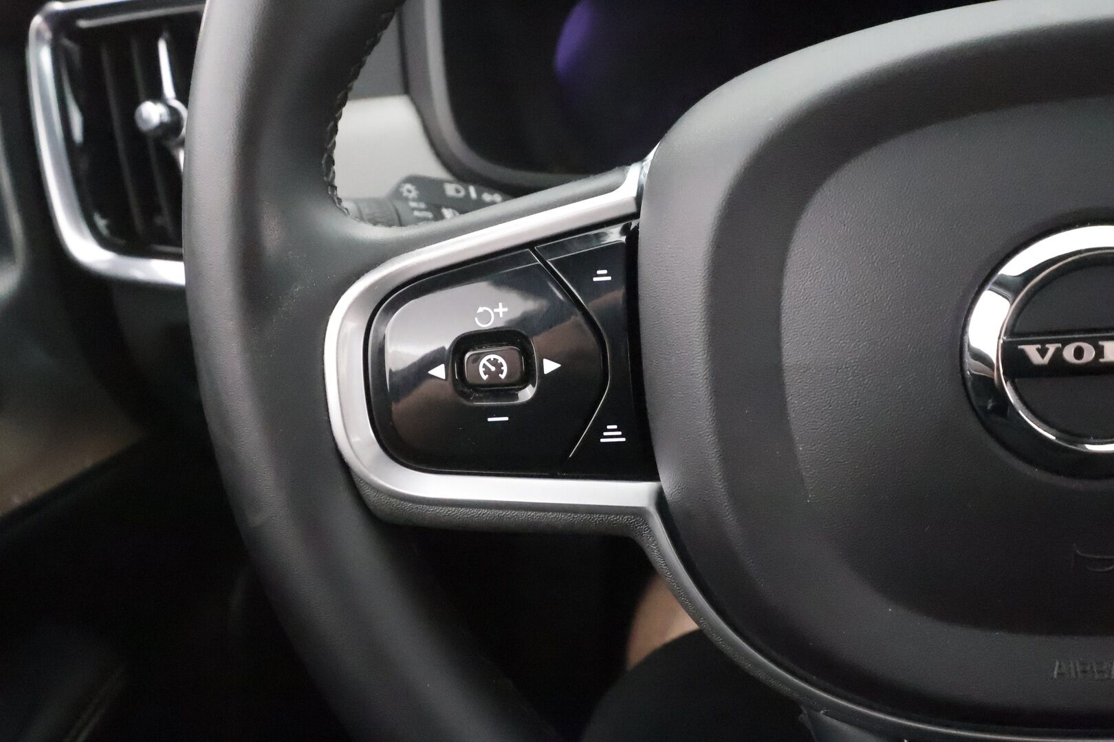 Volvo V90 2022 T6 TwE AWD Business R-Design aut - | ACC | Bowers&Wilkins | HUD | 360° | Muistipenkit | Panorama | Nahka-alcantara | Sporttipenkit | Pilot Assist | Merkkihuollot | 2x renkaat aluin |