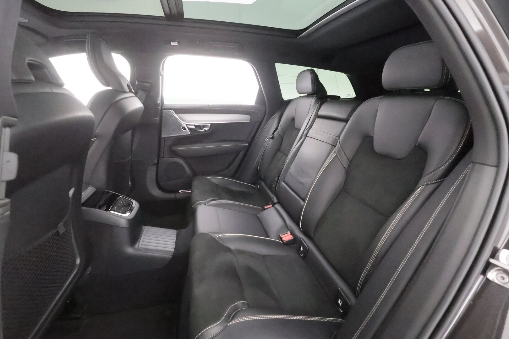 Volvo V90 2022 T6 TwE AWD Business R-Design aut - | ACC | Bowers&Wilkins | HUD | 360° | Muistipenkit | Panorama | Nahka-alcantara | Sporttipenkit | Pilot Assist | Merkkihuollot | 2x renkaat aluin |