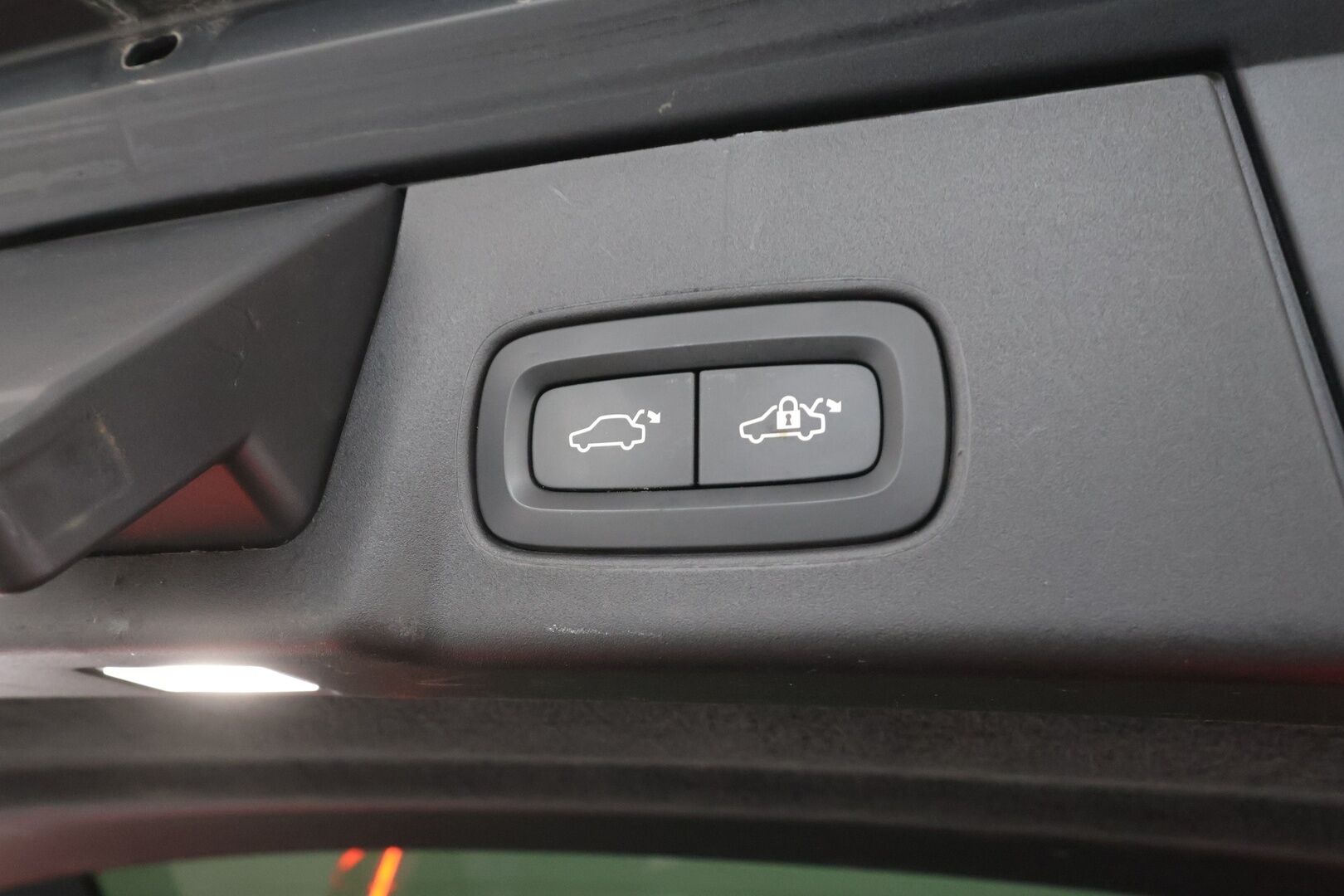 Volvo V90 2022 T6 TwE AWD Business R-Design aut - | ACC | Bowers&Wilkins | HUD | 360° | Muistipenkit | Panorama | Nahka-alcantara | Sporttipenkit | Pilot Assist | Merkkihuollot | 2x renkaat aluin |