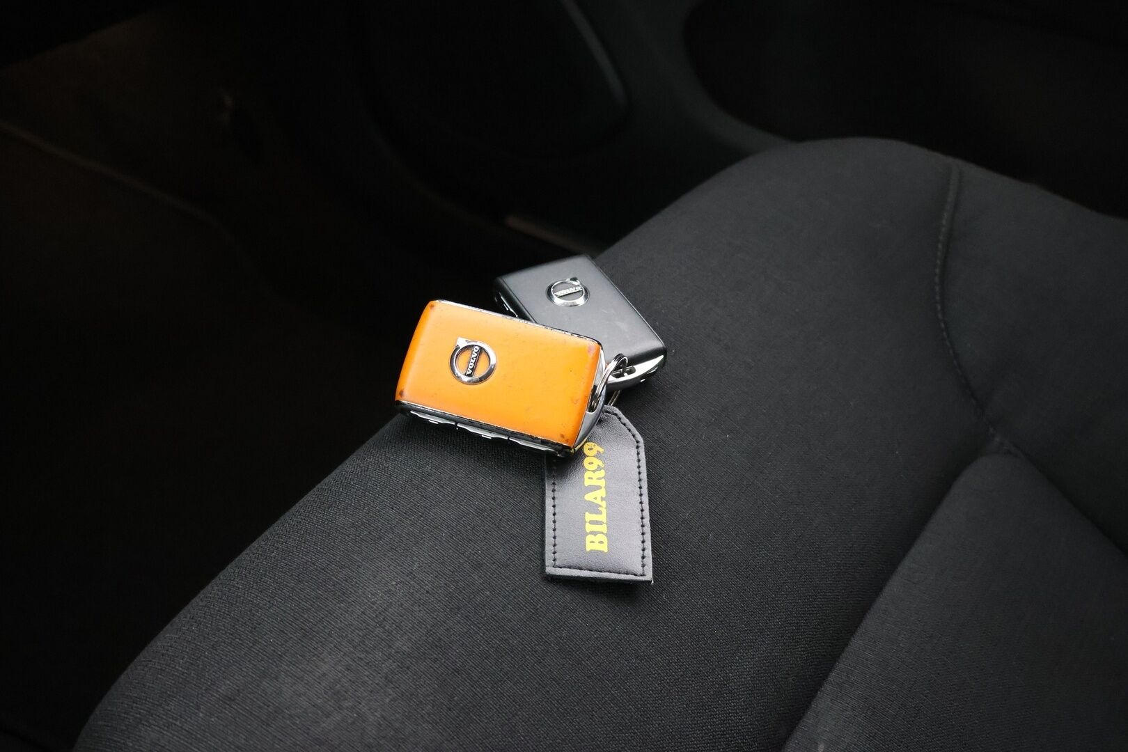 Volvo V60 2022 B4 D-MHEV Business aut - Suomi-auto | Volvo on call | Merkkiliikkeen huoltokirja | Webasto | Kaarrevalot | Jakohihna vaihdettu - KORKO VAIN 3,99 %