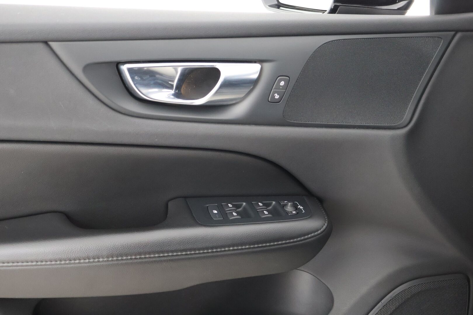 Volvo V60 2022 B4 D-MHEV Business aut - Suomi-auto | Volvo on call | Merkkiliikkeen huoltokirja | Webasto | Kaarrevalot | Jakohihna vaihdettu - KORKO VAIN 3,99 %