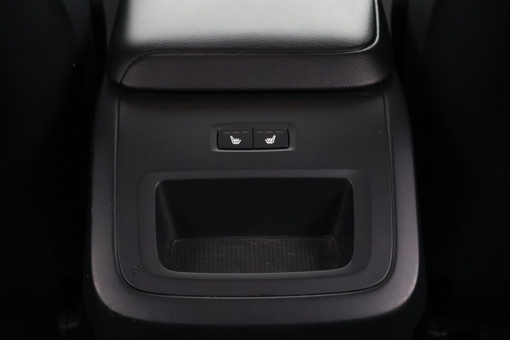 Volvo V60 2022 B4 D-MHEV Business aut - Suomi-auto | Volvo on call | Merkkiliikkeen huoltokirja | Webasto | Kaarrevalot | Jakohihna vaihdettu - KORKO VAIN 3,99 %